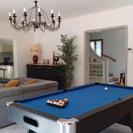 Détente Dans Avec Piscine Privée, Nature, Golf Et à Proximité Saint-Raphaël