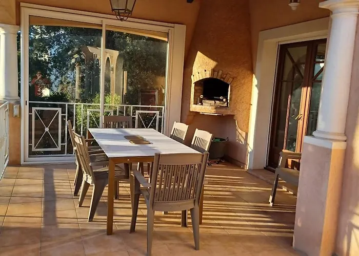 Sejour Detente Dans Avec Piscine Privee, Nature, Golf Et A Proximite Saint-Raphaël