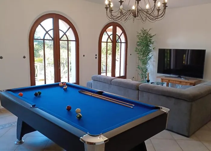 Sejour Detente Dans Avec Piscine Privee, Nature, Golf Et A Proximite Feriehus Saint-Raphaël