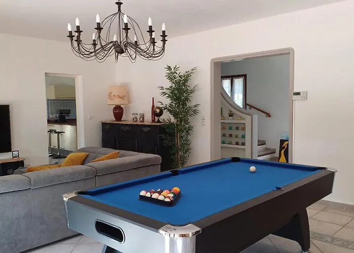 Sejour Detente Dans Avec Piscine Privee, Nature, Golf Et A Proximite Saint-Raphaël