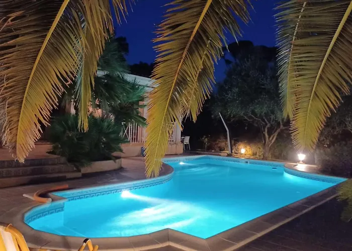 Sejour Detente Dans Avec Piscine Privee, Nature, Golf Et A Proximite
